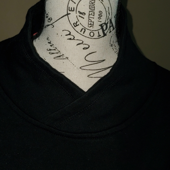 Calvin Klein Tops & Joggers - Picture 5 of 7